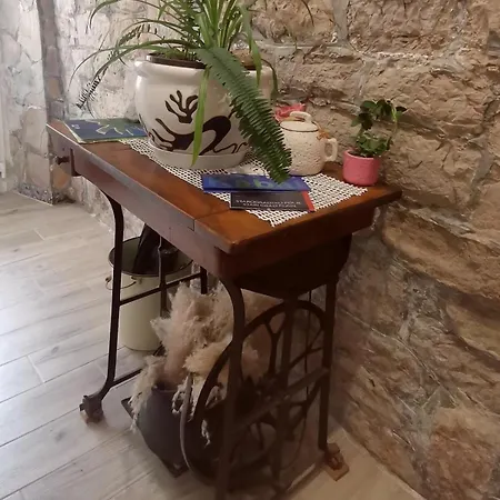 Stone House Zora *